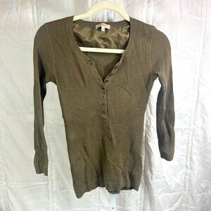 Burberry London Women's Long Sleeve Henley Waffle Sweater in Army Green - Size M